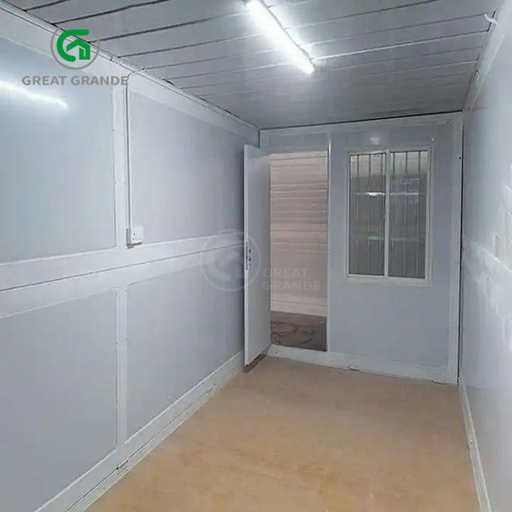 Maison de conteneurs pliables de 20 pieds Fabricant Tubes carrées d'acier galvanisé Installation rapide